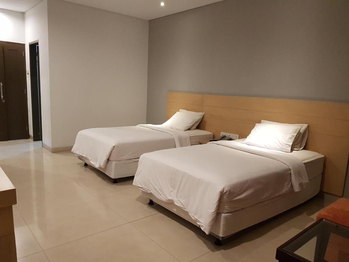 New Mountain Springs Hotel&Resort Lembang Exterior foto