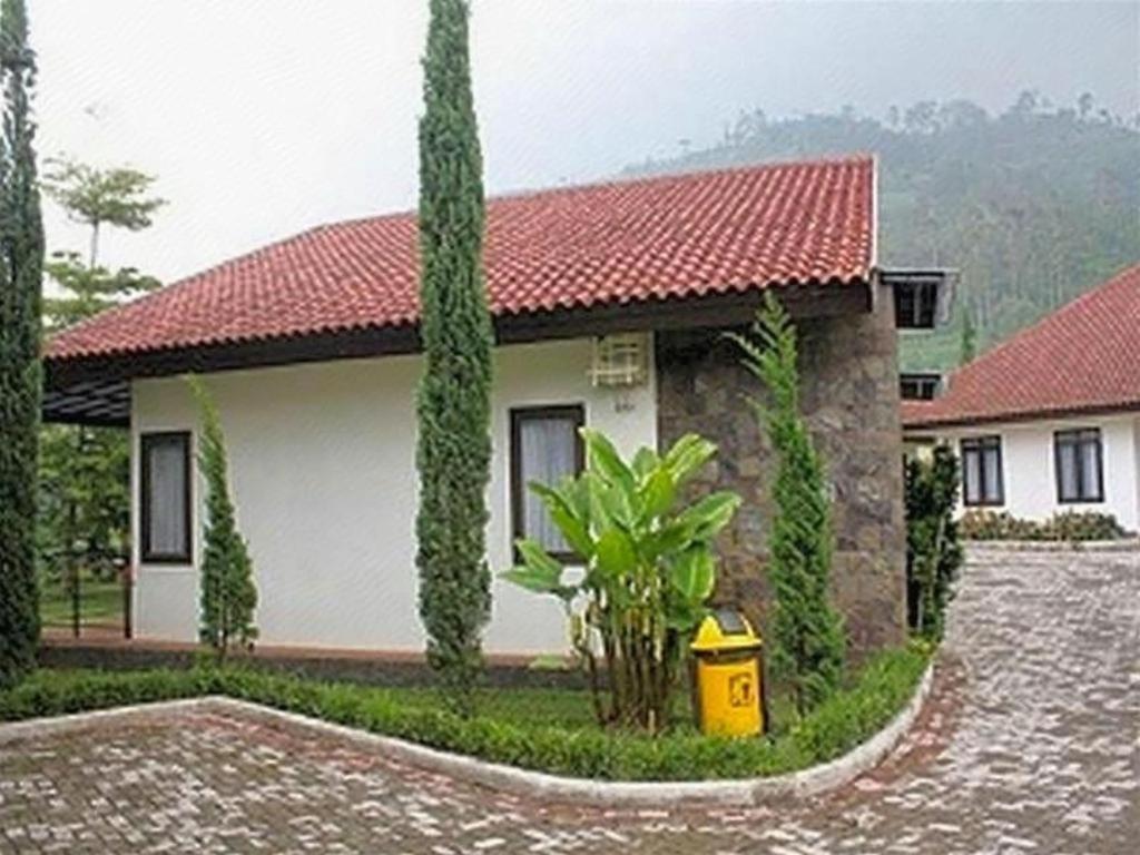 New Mountain Springs Hotel&Resort Lembang Exterior foto