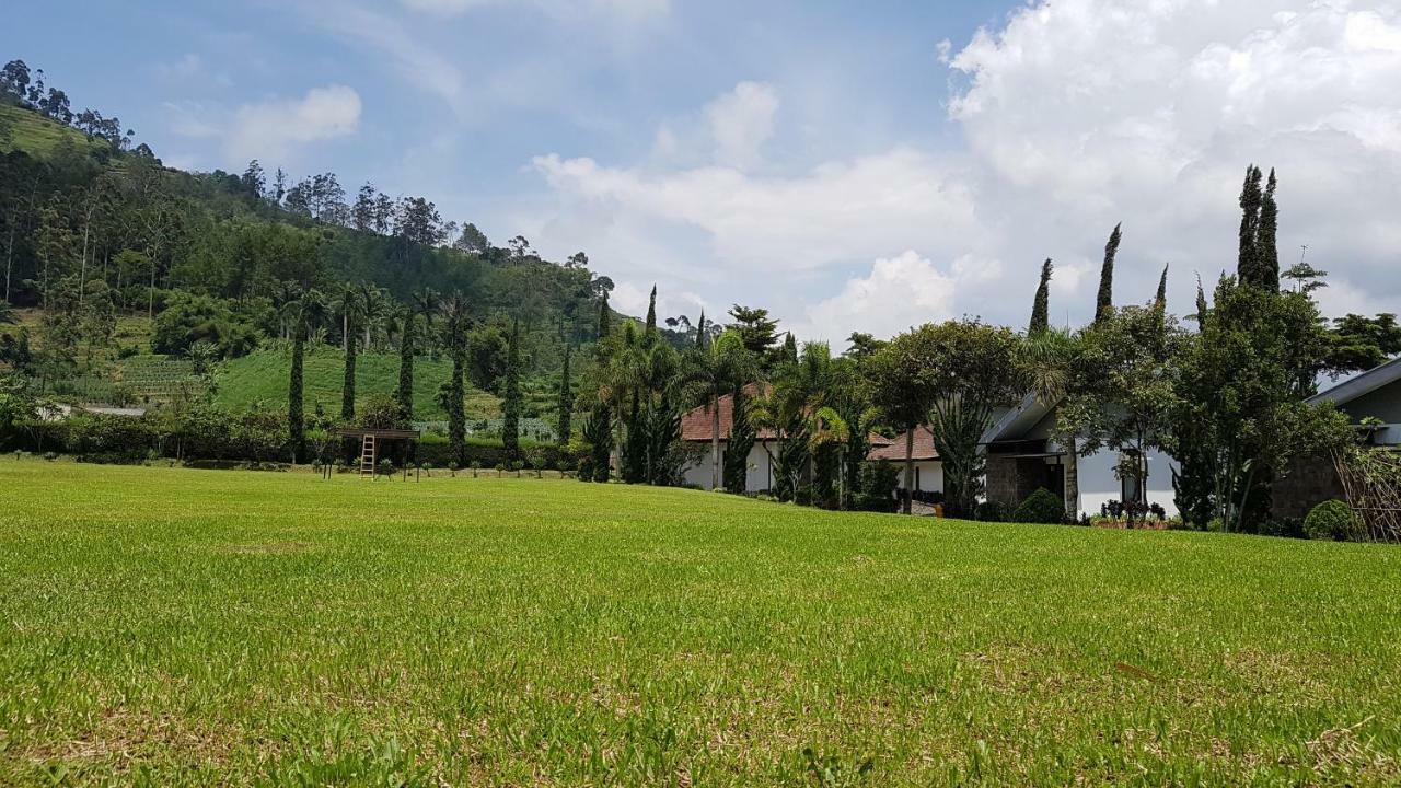 New Mountain Springs Hotel&Resort Lembang Exterior foto