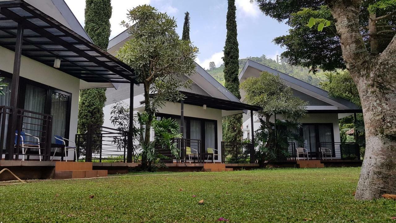 New Mountain Springs Hotel&Resort Lembang Exterior foto