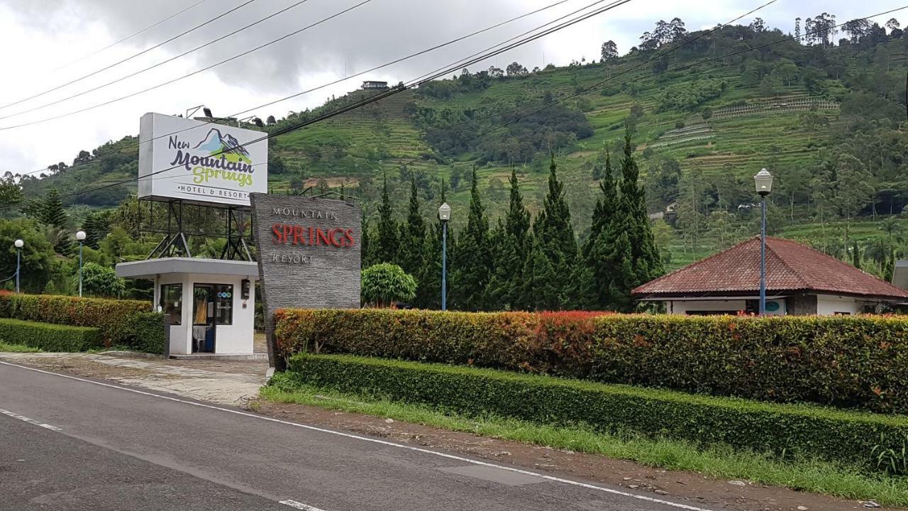New Mountain Springs Hotel&Resort Lembang Exterior foto